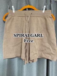 SPIRALGARL ニットショートパンツ ベージュ Freeのサムネイル