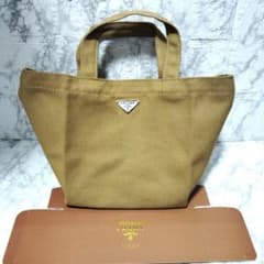 新品箱付き　PRADAノベルティトートバッグのサムネイル