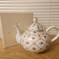 ParisRoyal ティーポット パリスロイヤル 花柄 金彩 陶磁器 箱付きのサムネイル