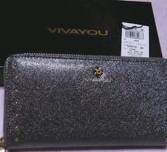 新品未使用VIVAYOUラウンドファスナー長財布のサムネイル