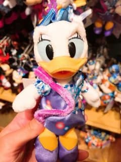 ディズニーイースター2018 デイジー ぬいぐるみバッジのサムネイル