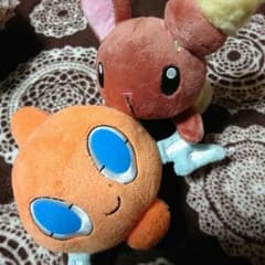 ポケモン2体、ドラゴンクエスト(スライム)4体のサムネイル