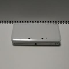ニンテンドー3DS ホワイトのサムネイル