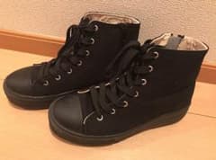 ハイカット 黒 スニーカーのサムネイル