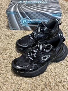Turbo CT ブラック スニーカー - メルカリ