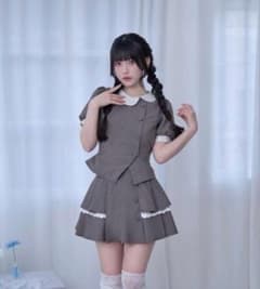 ハニーシナモン 逃げ水あむ アシンメトリー配色セットアップ アクスタトレカ付のサムネイル