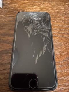 iPhone 7 Black 32 GB docomo SIMロック解除済みのサムネイル