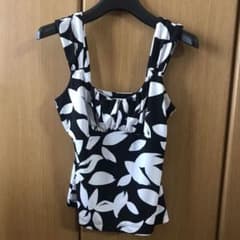 WHITE BLACK HOUSE MARKETのサムネイル