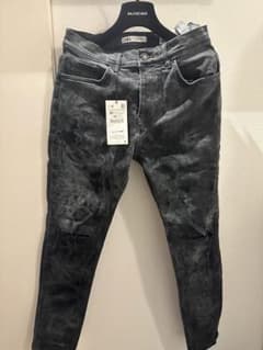ZARA ダメージジーンズのサムネイル