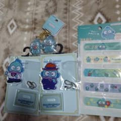ハンギョドン アクリルキーホルダー２ケ、お揃いキーチャーム、キラキラばんそうこうのサムネイル