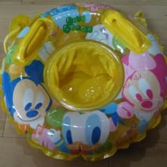 ディズニー 足入れ 浮き輪　50センチのサムネイル