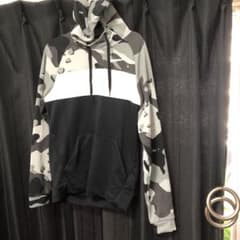 ナイキ　パーカー　ドライフィット　NIKEのサムネイル