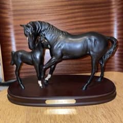 ロイヤルドルトン　馬　置物　 Black Beauty ＆ Foal ロイヤルドルトン 馬 置物 Black Beauty ＆ Foal - メルカリ