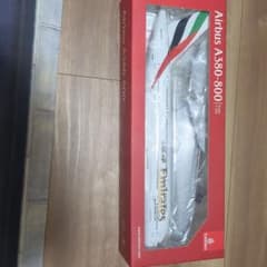 Airbus A380-800 エミレーツ 1/200のサムネイル