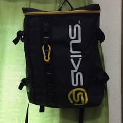 スキンズ エナメルリュックのサムネイル