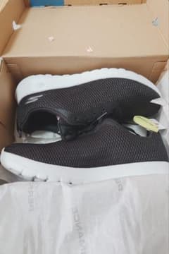 【新品】SKECHERS GO WALK MAX 9.5 ブラックのサムネイル