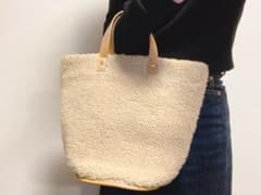 【大幅値下げ中‼️】ボア トートバッグ ファー バッグのサムネイル