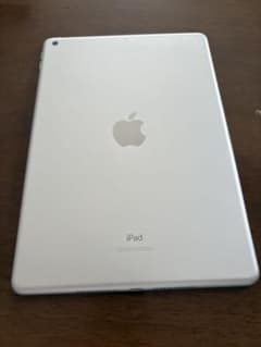 Apple iPad シルバー 本体のサムネイル