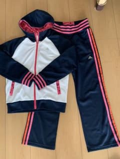 adidas アディダス ジャージ上下　140cm 女の子のサムネイル