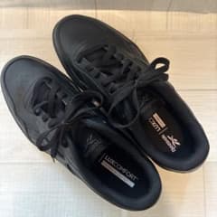 Reebok スニーカー ブラック　27cmのサムネイル