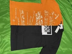 【新品・タグ付き】クレイジーパターン切替プリントビッグTシャツ　Mサイズのサムネイル