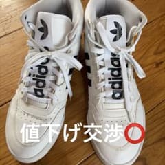 adidas スニーカー ハイカット ホワイト ブラックのサムネイル