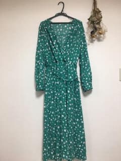 GU カシュクールワンピース 【小花柄】【グリーン】のサムネイル