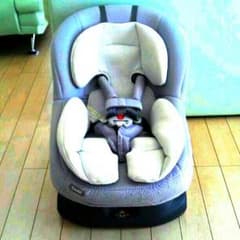 [ゆうま様専用]コンビのチャイルドシートのサムネイル
