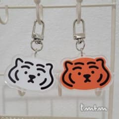 再入荷 【オレンジ】 MUZIKTIGER アクリル キーホルダー カバン 韓国のサムネイル