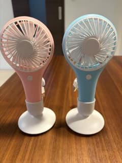 ハンディファン 2個セット ピンク ブルーのサムネイル