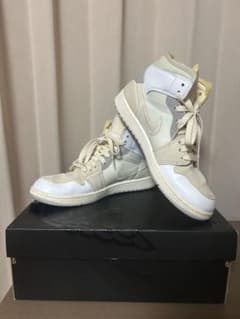 Nike Air Jordan 1 Mid スニーカーのサムネイル