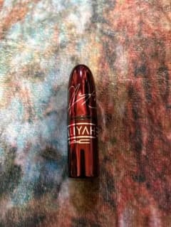 MAC Aaliyah コラボ　リップスティック レッドのサムネイル