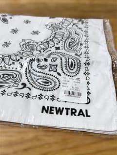 NEWTRAL バンダナ ホワイト 新品のサムネイル