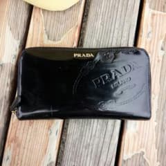 商談中です！プラダの長財布8000円土日限定のサムネイル