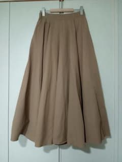 URBAN RESEARCH DOORSフレアスカート ロング丈 ベージュのサムネイル