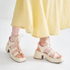 maki様専用　新品未使用※バルキーヒールレースアップサンダル/WEB限定のサムネイル