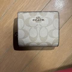 COACH 二つ折り財布 ベージュのサムネイル