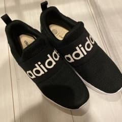 値下げ！早い者勝ち！即購入OK！adidas スニーカー(紐無し)のサムネイル