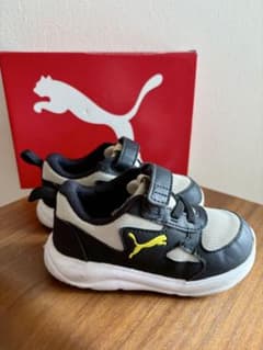 PUMA 【size 15】キッズスニーカー ブラック イエローのサムネイル
