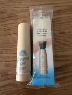 アネッサ パーフェクトUV ブラッシュオンパウダー 本体＆未使用レフィル セットのサムネイル