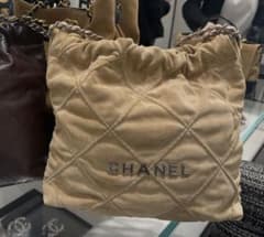 CHANEL22 ミディアムシルバー金具のサムネイル