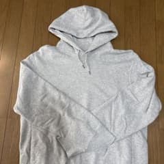 UNIQLO ユニクロ　グレー プルオーバー パーカーのサムネイル