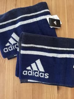 adidas タオルハンカチ 2枚セットのサムネイル