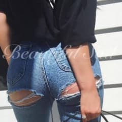 美尻　ヒップカットダメージデニムのサムネイル