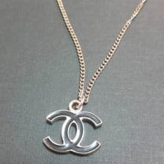 CHANEL ココマーク リバーシブル ネックレス ブラックのサムネイル