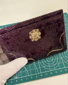 ち*ろ様 ANNA SUI 可愛い♡ 花柄マルチケース 蝶チャーム ボルドー 美のサムネイル