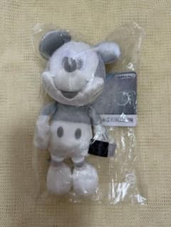 Disney100 ミッキー　ぬいぐるみのサムネイル