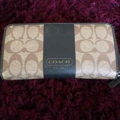 coach長財布のサムネイル