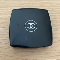 CHANEL レ キャトル オンブル POLYCHROMESのサムネイル