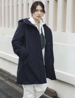 試着のみ【ユニクロ】ハイブリッドダウンコート S Navy 今期販売中のサムネイル